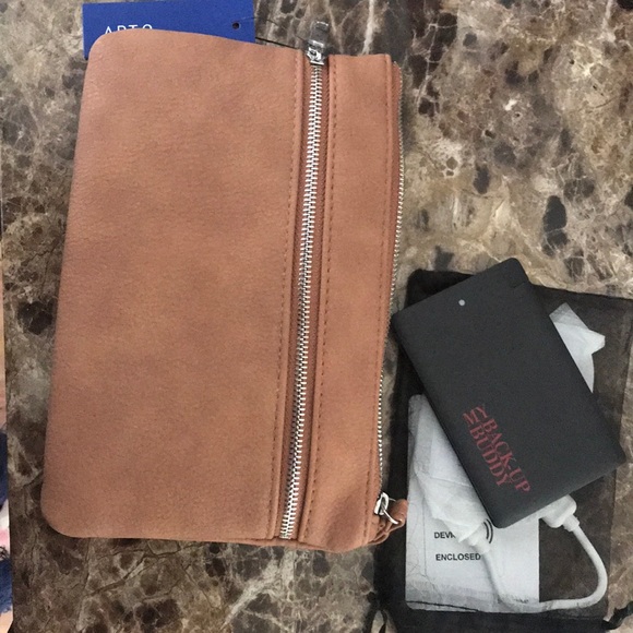 Apt. 9 Handbags - APT 9 BackUpBuddy (RFID) Phone Charging Wristlet Apt. 9 Handbags - APT 9 BackUpBuddy (RFID) Phone Charging Wristlet